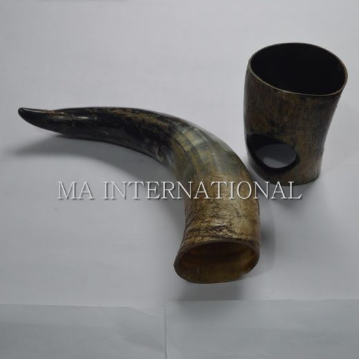 BUFFALO DRINKING HORN WITH HORN STAND – MABDH04